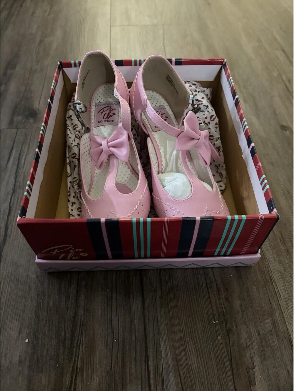 Pin-Up Couture Flapper Pink T-Strap Kitten Heels Retro Sz 6
